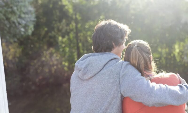 Min styvson viskade före bröllopet: 'Gift dig inte med pappa' – Det han gav mig förändrade allt