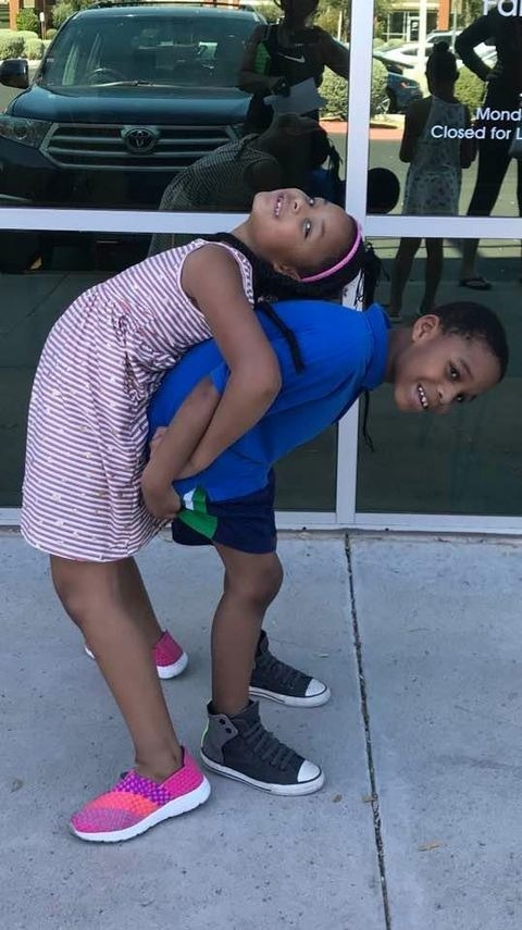 Carlos mit seinen Kindern